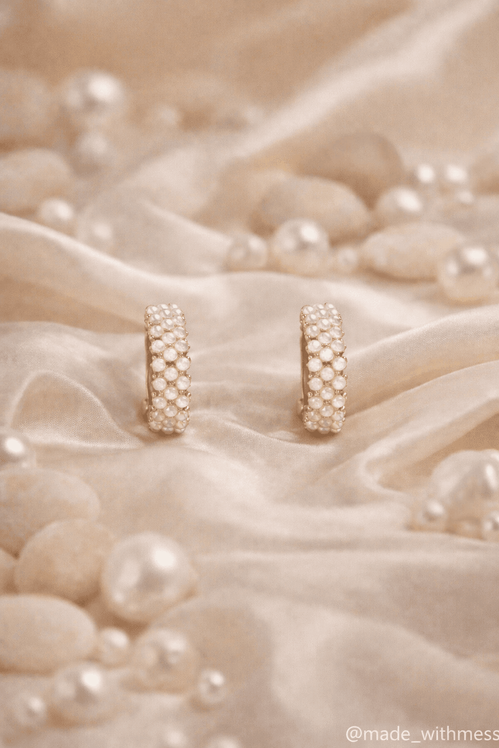 Clasic Pearl Hoop
